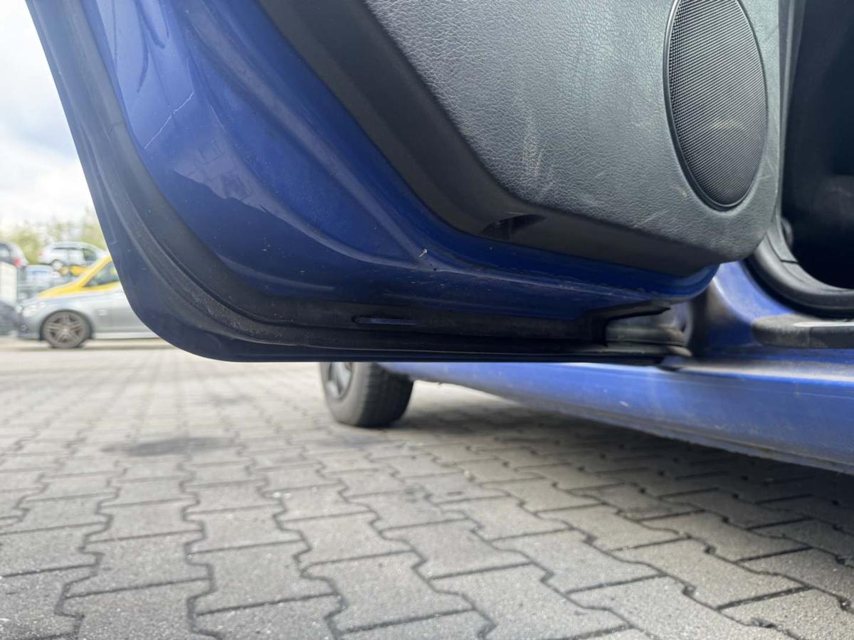 VW Golf 4 original T&uuml;r hinten links LA5C Surfblau Kombi Rohbau Bj.2001
